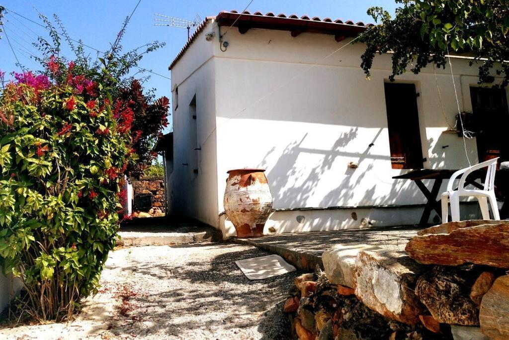 Afrodite'S House-Restaurated Oil Factory Agia  Exteriör bild